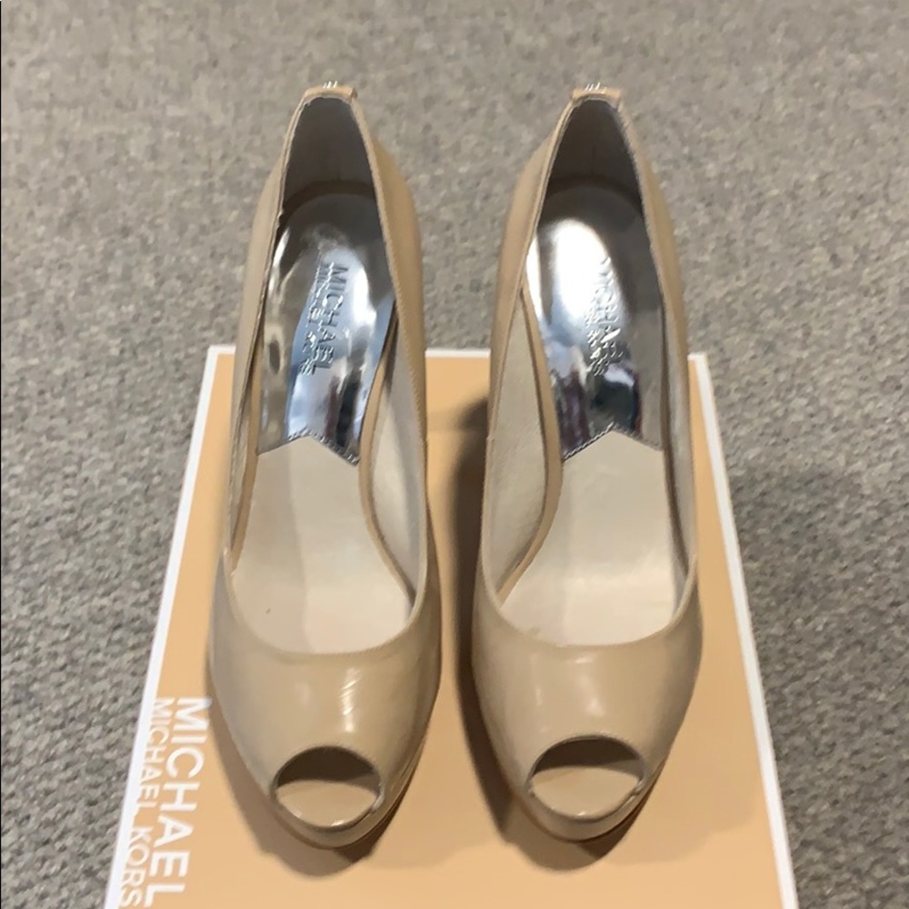 Michael By Michael Kors nude York platform